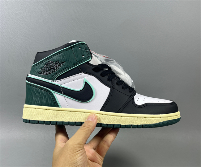 Women Running Weapon Air Jordan 1 Black/White/Green Shoes 515